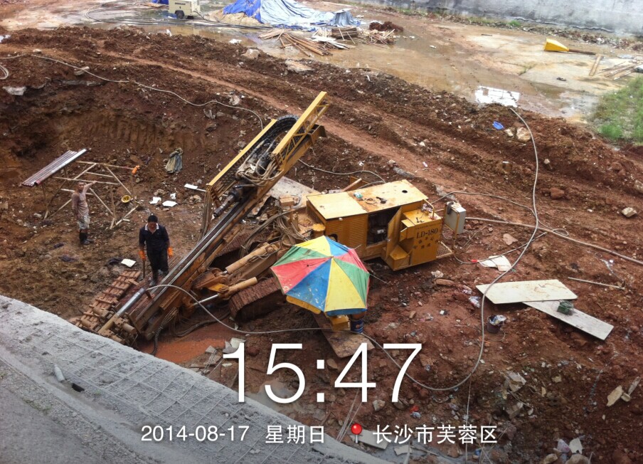 180钻机长沙工地